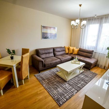 Klub Satelit Zlatibor Bed and Breakfast Buitenkant foto