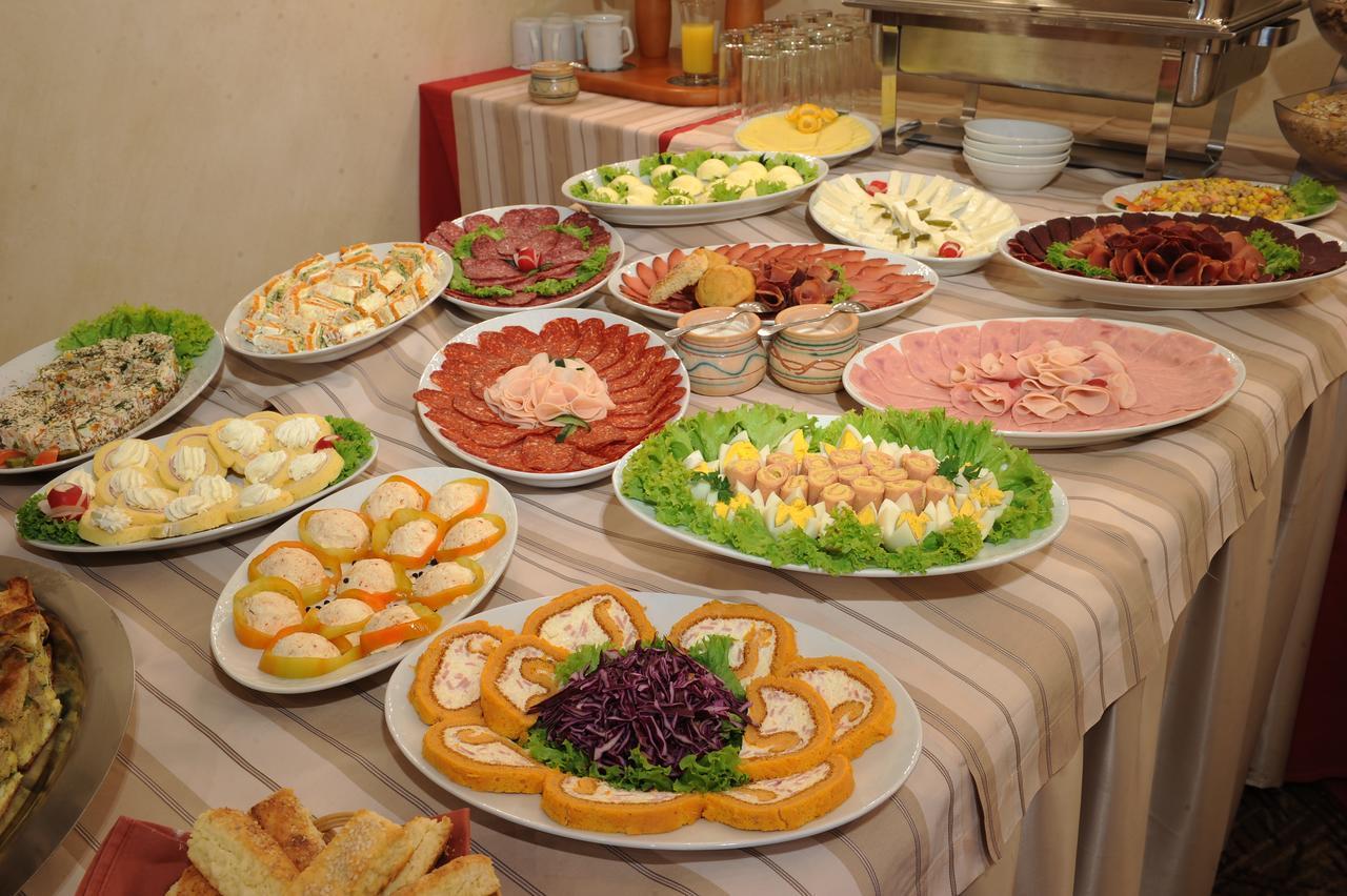 Klub Satelit Zlatibor Bed and Breakfast Buitenkant foto