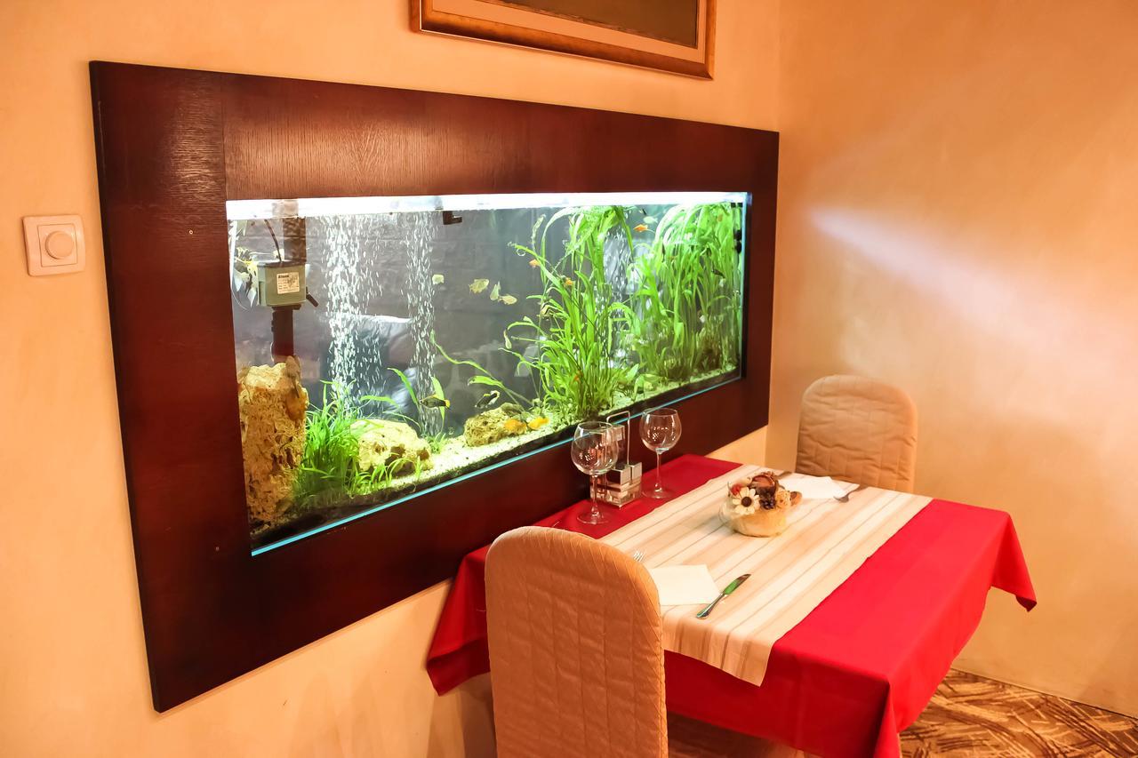 Klub Satelit Zlatibor Bed and Breakfast Buitenkant foto