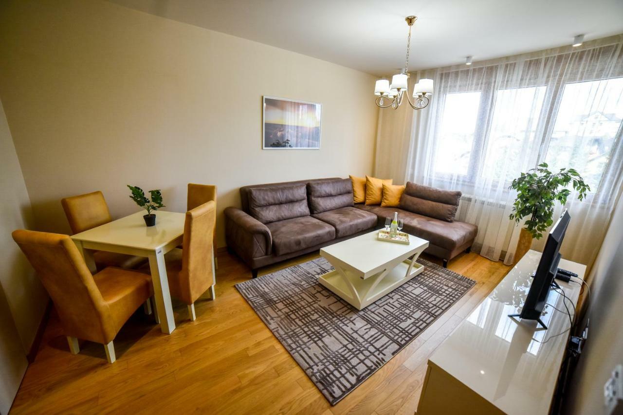 Klub Satelit Zlatibor Bed and Breakfast Buitenkant foto