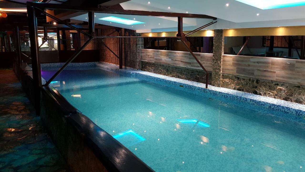 Klub Satelit Zlatibor Bed and Breakfast Buitenkant foto